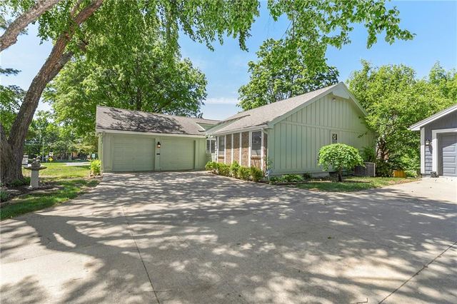 8266 Monrovia Street, Lenexa, KS 66215