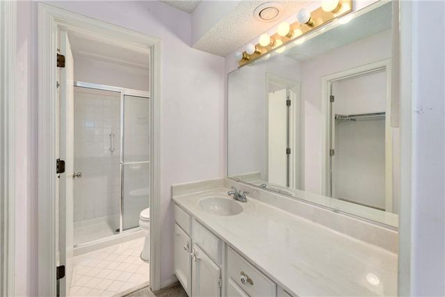 8266 Monrovia Street, Lenexa, KS 66215