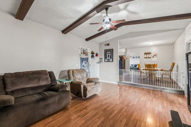 1504 Scott Avenue, Clovis, CA 93611