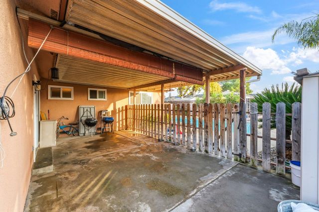 1504 Scott Avenue, Clovis, CA 93611