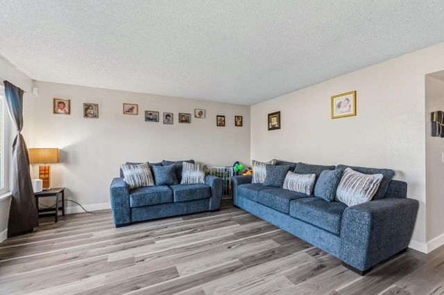 1504 Scott Avenue, Clovis, CA 93611