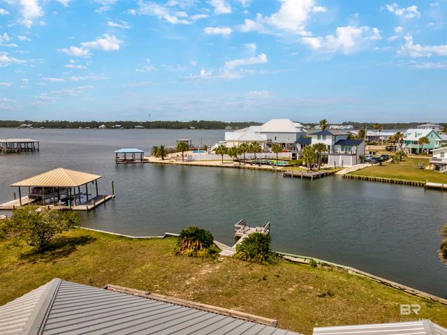 916 Shoreland Drive, Gulf Shores, AL 36542