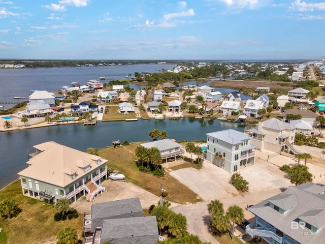 916 Shoreland Drive, Gulf Shores, AL 36542