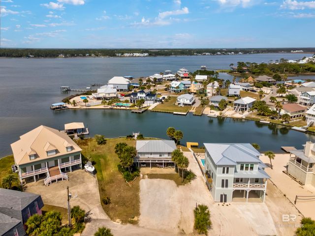 916 Shoreland Drive, Gulf Shores, AL 36542