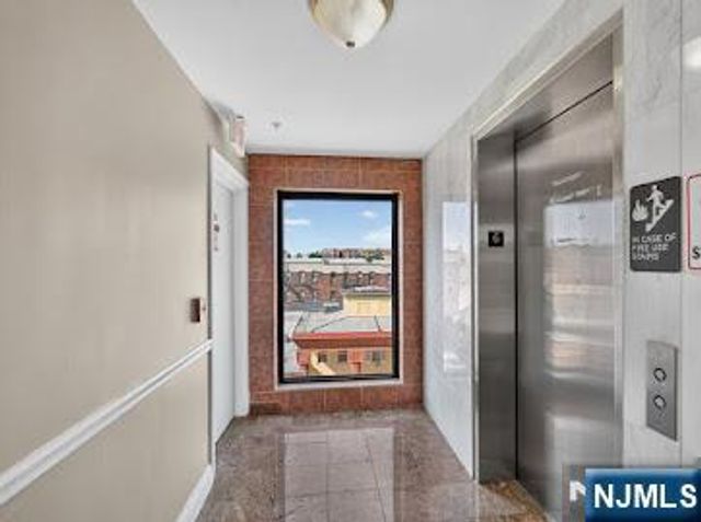 315 7th Street 703, Union City, NJ 07087