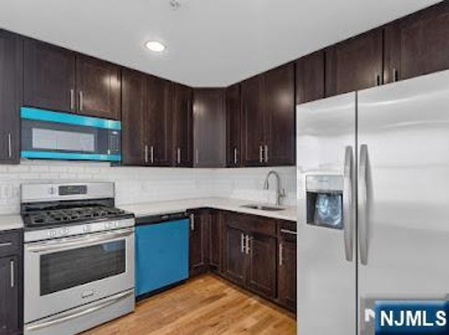 315 7th Street 703, Union City, NJ 07087