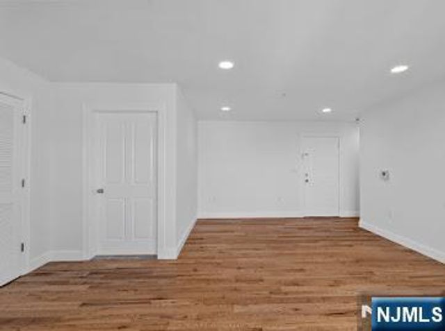 315 7th Street 703, Union City, NJ 07087
