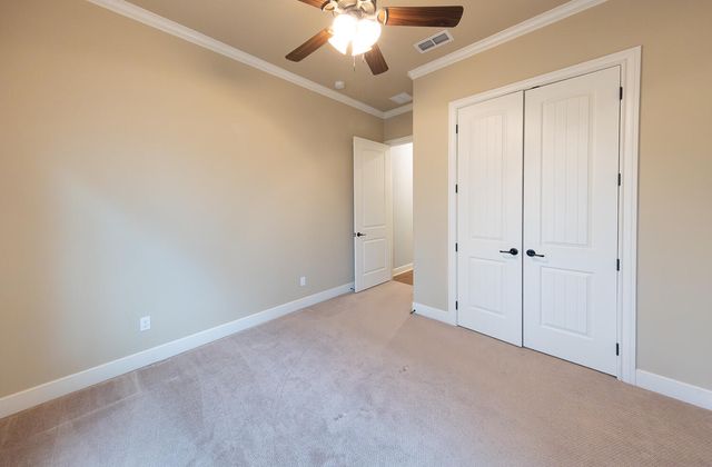 8 Wilshire Boulevard, Lubbock, TX 79416