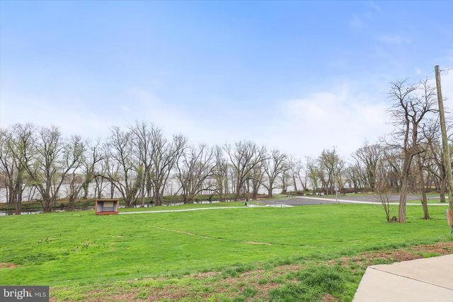 322 S FRONT ST, Wrightsville, PA 17368