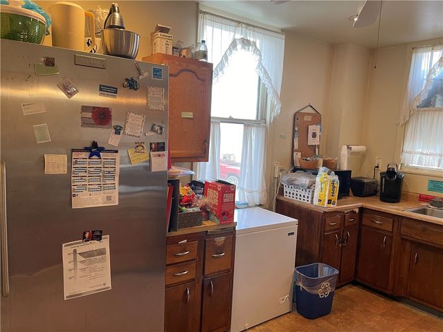 3884 East St, Observatory Hill, PA 15214