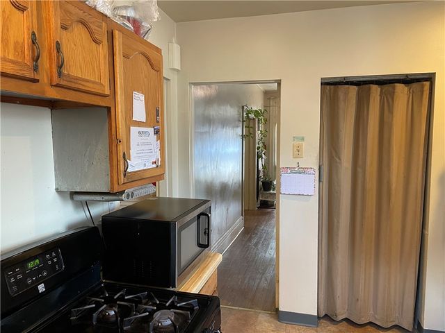 3884 East St, Observatory Hill, PA 15214
