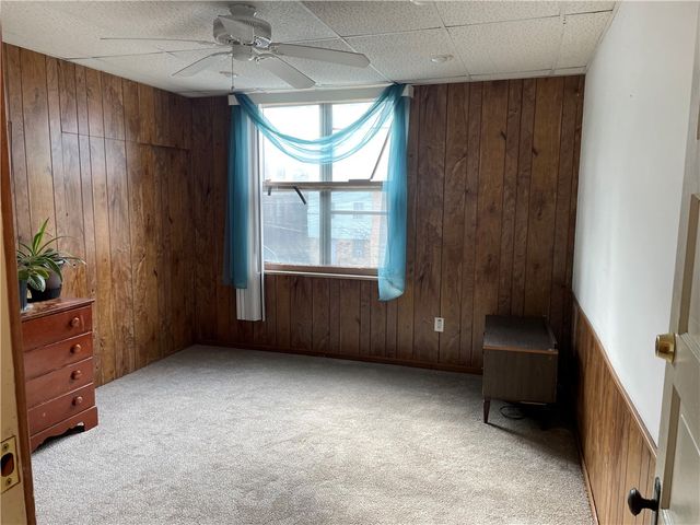 3884 East St, Observatory Hill, PA 15214