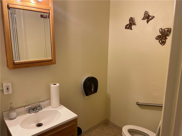 3884 East St, Observatory Hill, PA 15214