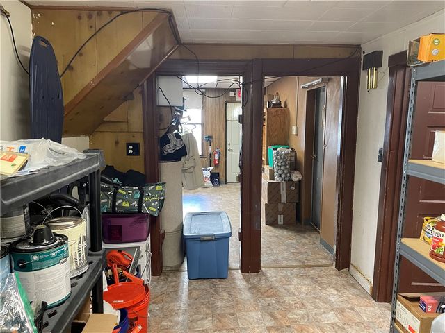 3884 East St, Observatory Hill, PA 15214
