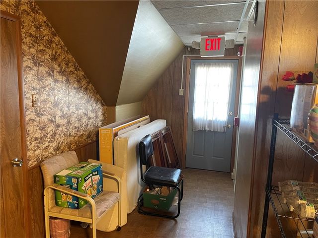 3884 East St, Observatory Hill, PA 15214
