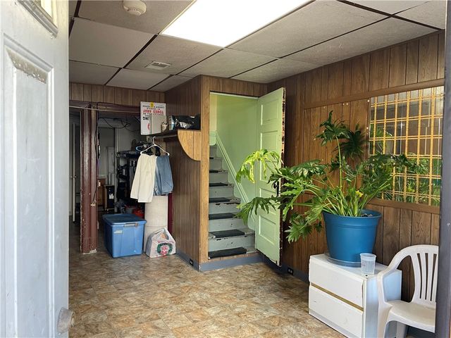 3884 East St, Observatory Hill, PA 15214