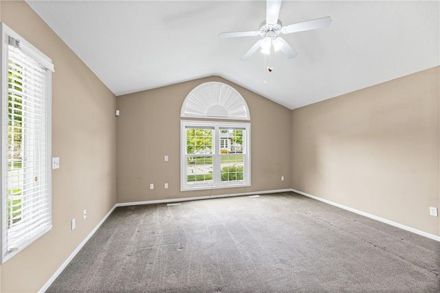 12001 S Tallgrass Drive 201, Olathe, KS 66061
