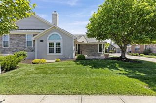 12001 S Tallgrass Drive 201, Olathe, KS 66061
