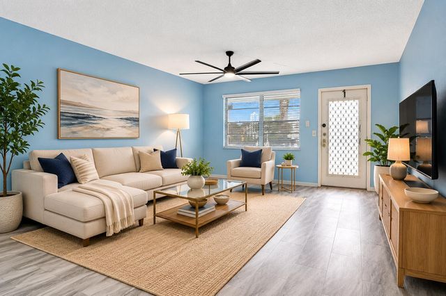 358 Oakridge T 358, Deerfield Beach, FL 33442