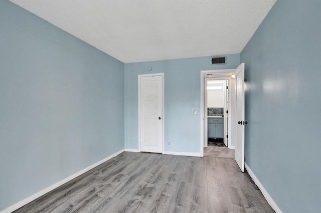 358 Oakridge T 358, Deerfield Beach, FL 33442