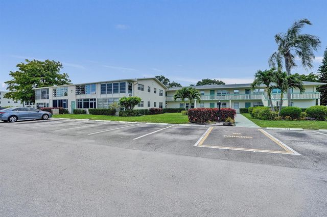 358 Oakridge T 358, Deerfield Beach, FL 33442