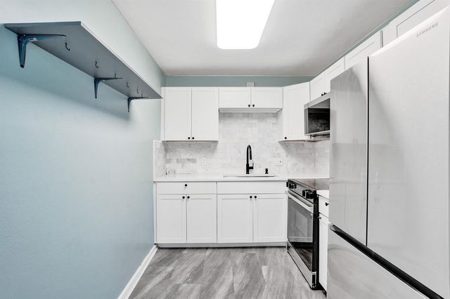 358 Oakridge T 358, Deerfield Beach, FL 33442