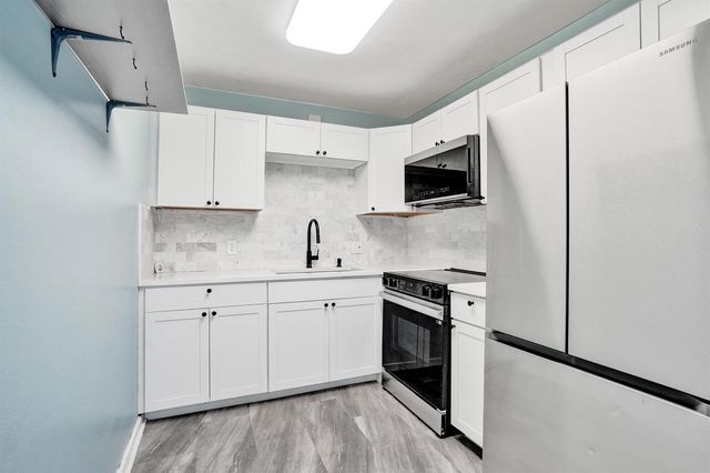 358 Oakridge T 358, Deerfield Beach, FL 33442