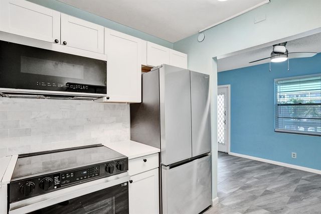 358 Oakridge T 358, Deerfield Beach, FL 33442