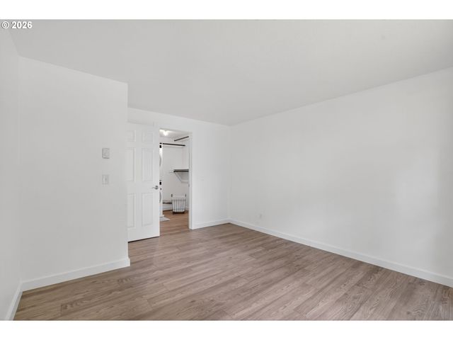 5482 Sw ALGER Ave 12, Beaverton, OR 97005