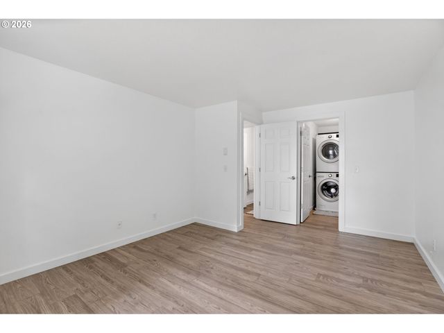 5482 Sw ALGER Ave 12, Beaverton, OR 97005