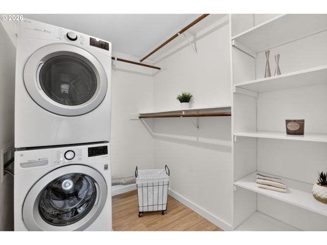 5482 Sw ALGER Ave 12, Beaverton, OR 97005