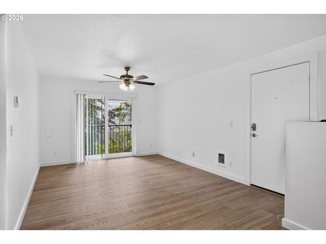 5482 Sw ALGER Ave 12, Beaverton, OR 97005