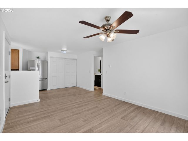 5482 Sw ALGER Ave 12, Beaverton, OR 97005