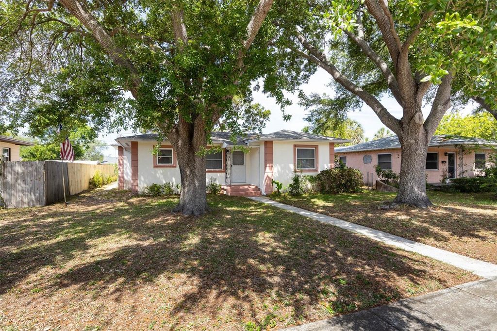 Image 2 of property listing at 4626 22ND STREET N, St Petersburg, FL 33714