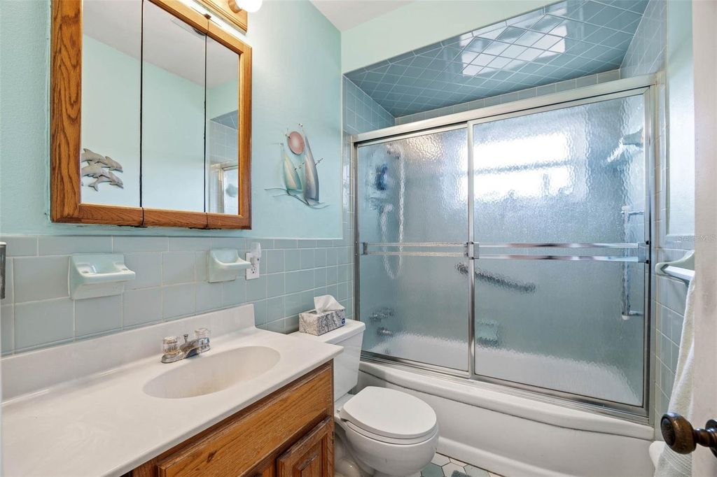 Image 17 of property listing at 4626 22ND STREET N, St Petersburg, FL 33714