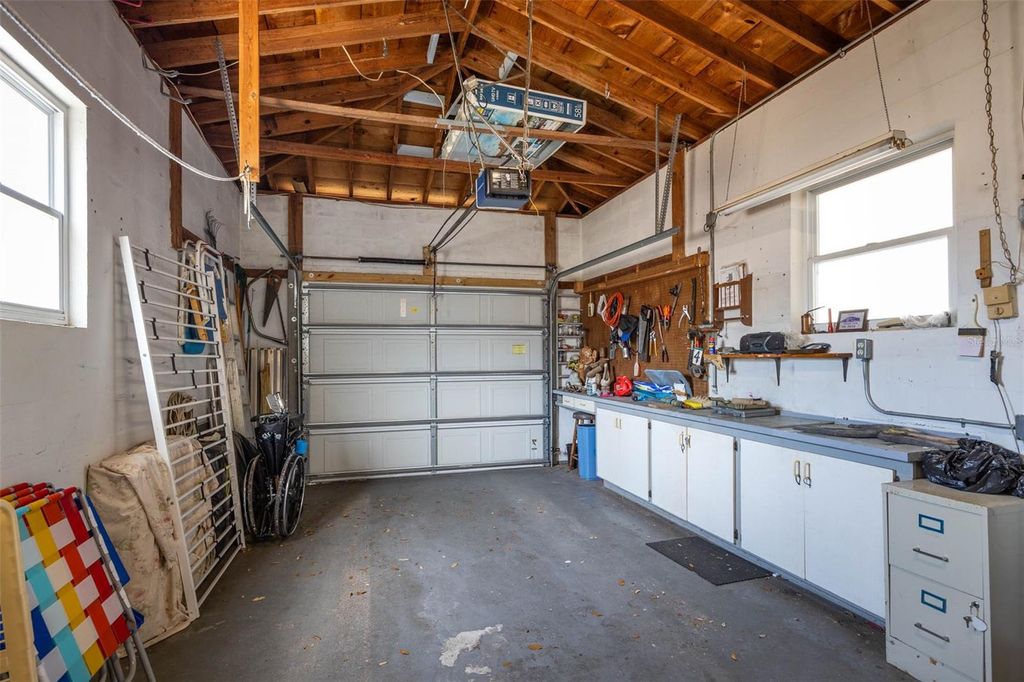 Image 21 of property listing at 4626 22ND STREET N, St Petersburg, FL 33714