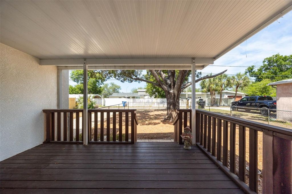 Image 24 of property listing at 4626 22ND STREET N, St Petersburg, FL 33714