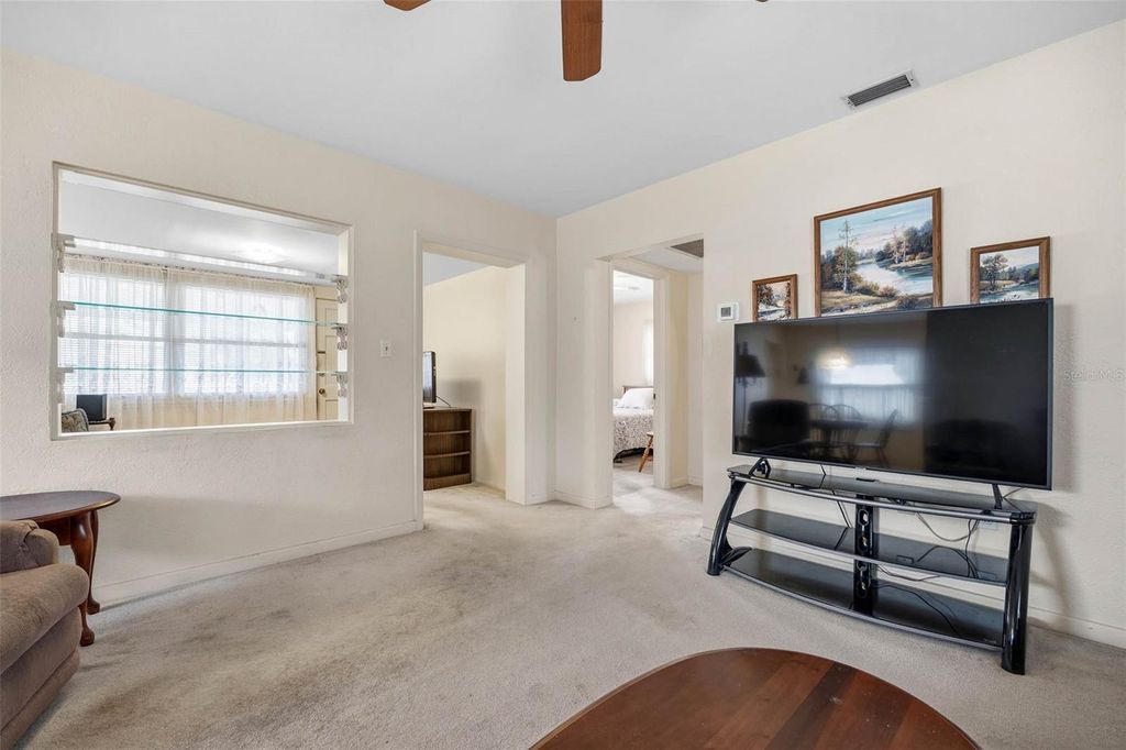 Image 6 of property listing at 4626 22ND STREET N, St Petersburg, FL 33714