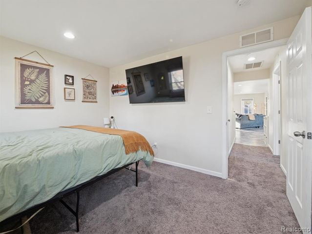 290 Vinona Terrace, Commerce Twp, MI 48382