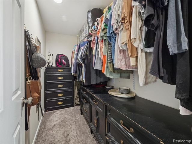 290 Vinona Terrace, Commerce Twp, MI 48382