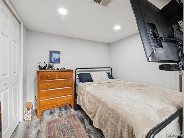 290 Vinona Terrace, Commerce Twp, MI 48382