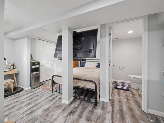 290 Vinona Terrace, Commerce Twp, MI 48382