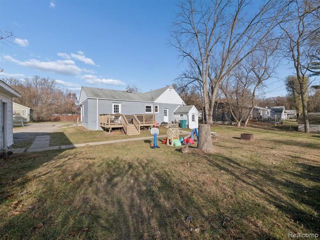 290 Vinona Terrace, Commerce Twp, MI 48382