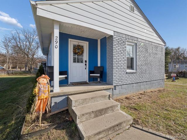 290 Vinona Terrace, Commerce Twp, MI 48382