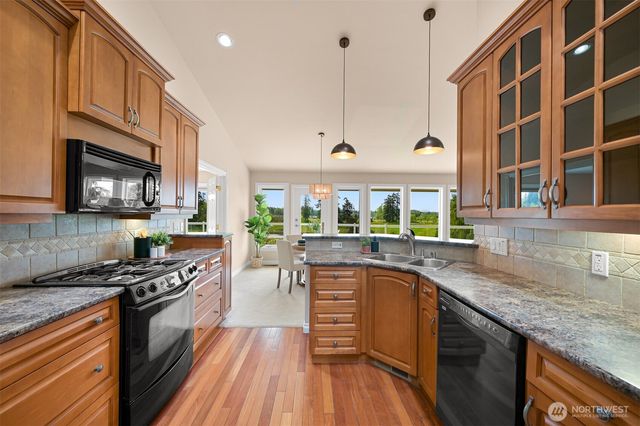 4743 S Golf Course Drive, Blaine, WA 98230
