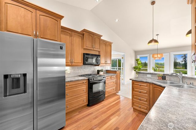 4743 S Golf Course Drive, Blaine, WA 98230