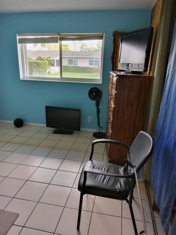 2569 Dudley Drive W D, West Palm Beach, FL 33415