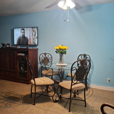 2569 Dudley Drive W D, West Palm Beach, FL 33415