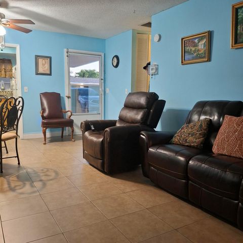2569 Dudley Drive W D, West Palm Beach, FL 33415