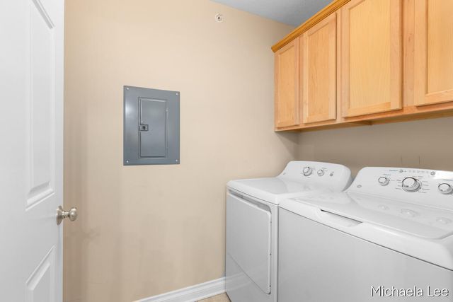 12265 S Crystal Waters Drive 5, Holland, MI 49424